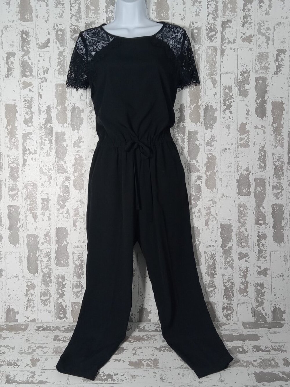 Ann Taylor LOFT Whimsical Black Scalloped Lace Romper with Pockets Size 4P